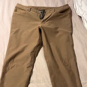Lululemon ABC Classic-Fit Pant 34” *Utilitech Size 40(waist)